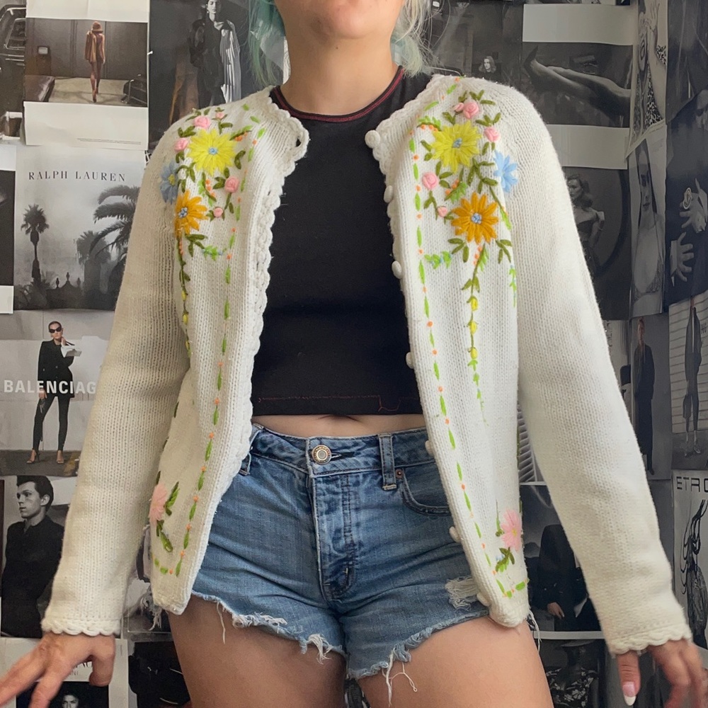 Vintage 70s knit floral cardigan